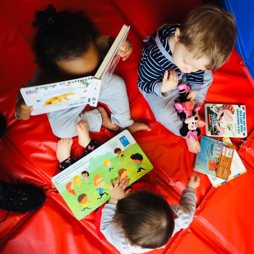 Kids reading books